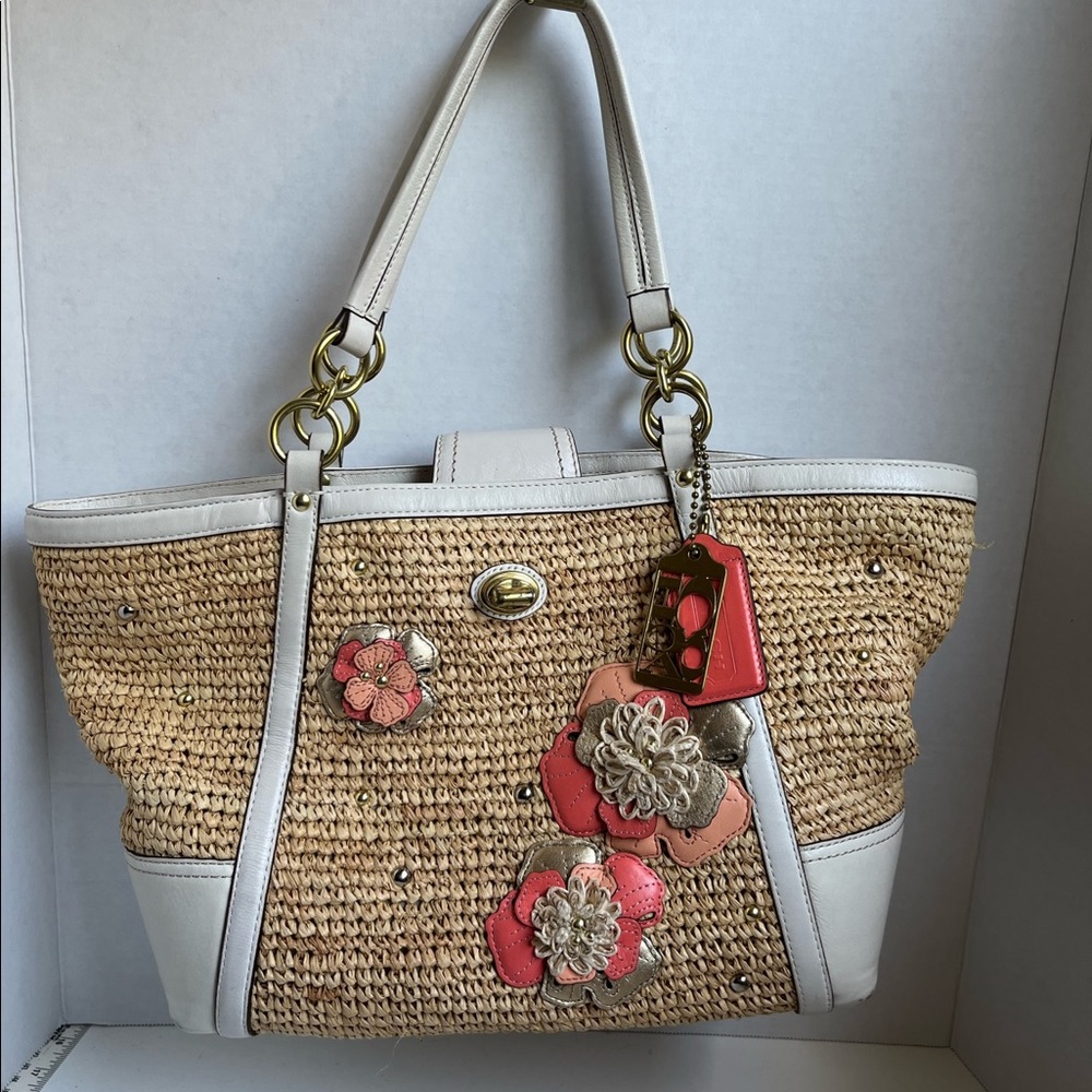Coach Hamptons straw tote floral